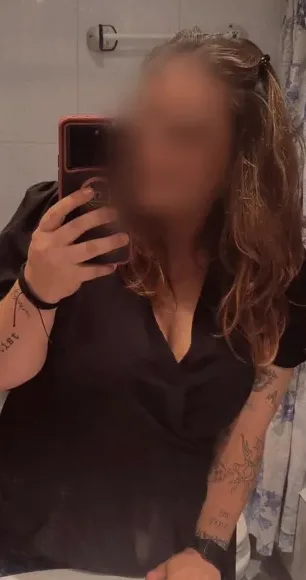 Cara, 35