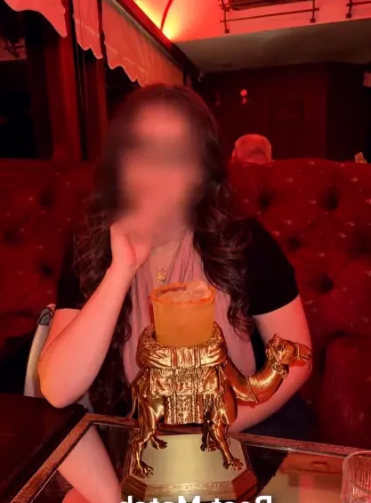 Carina, 34