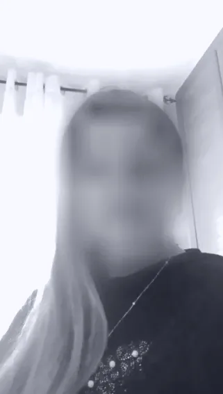 Daniela, 40