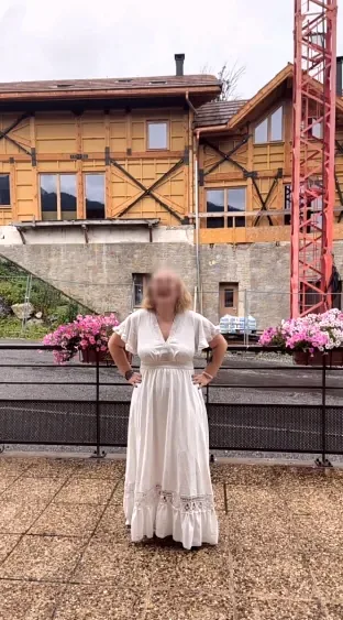 Jasmin, 28