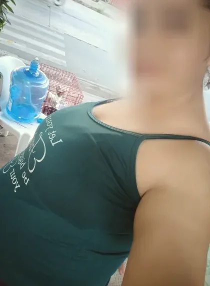 Julia, 29