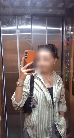 Juliane, 21