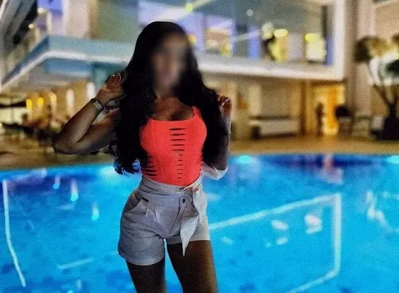 Lena, 40