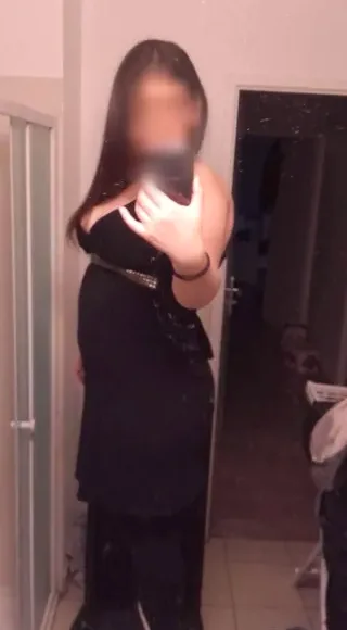 Mia, 39