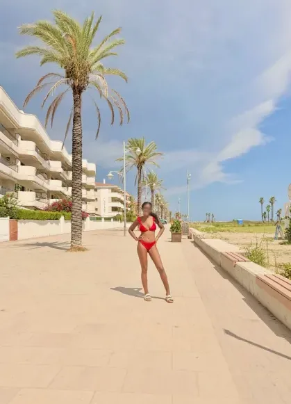 Nadine, 18