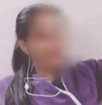 Nadine, 39