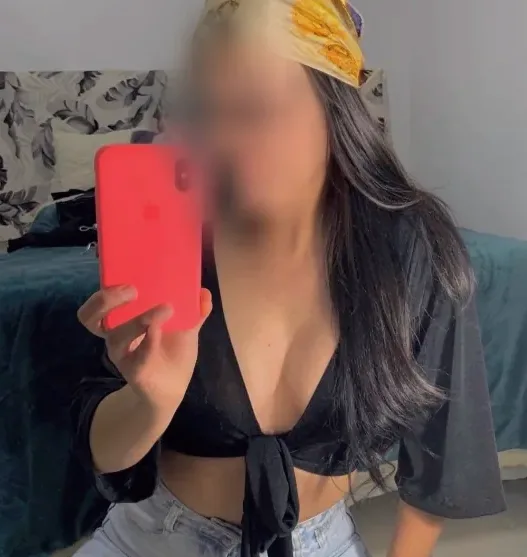 Pauline, 31