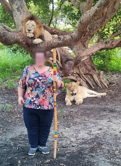 Simone, 31
