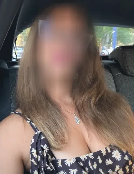 Simone, 30