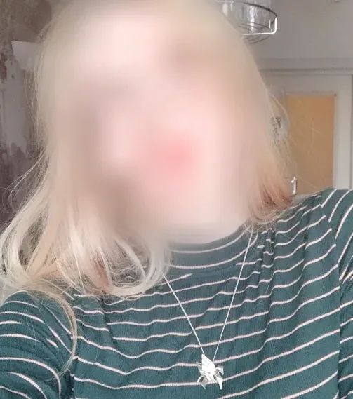 Sina, 19