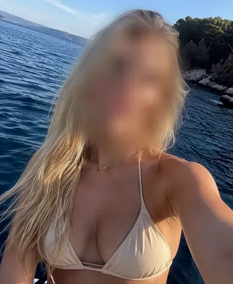 Yvonne, 27